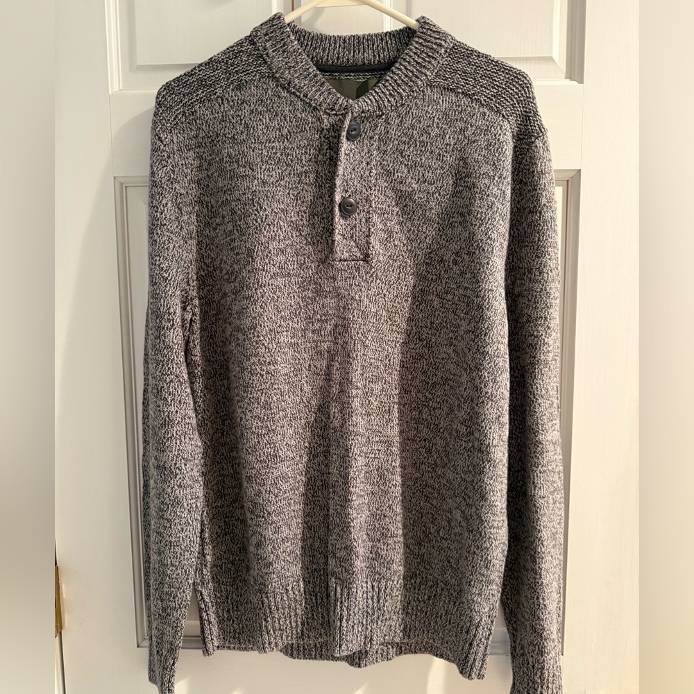 Eddie Bauer Men's Gray and White Crewneck Sweater
